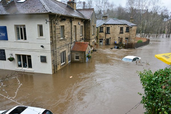 How to Secure Competitive Insurance for Properties in High-Risk Flood Zones in London?